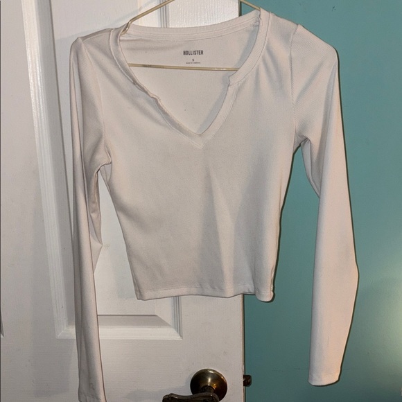 Hollister Long Sleeve Top Set - Picture 6 of 7